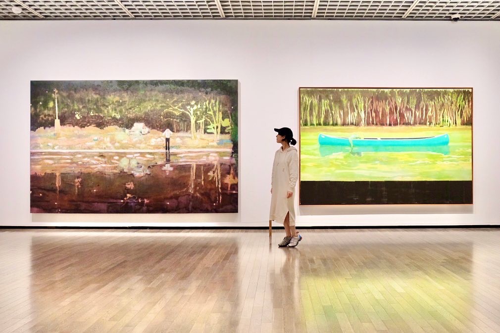 外国人画家の作品　人形を描いたパステル画　実力ある画家の大型サイズの絵 外国人画家の作品 人形を描いたパステル画 実力ある画家の大型